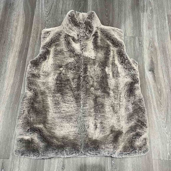 Brigette Bailey Faux Fur Vest SZ M Gray Super Soft! - Picture 1 of 10